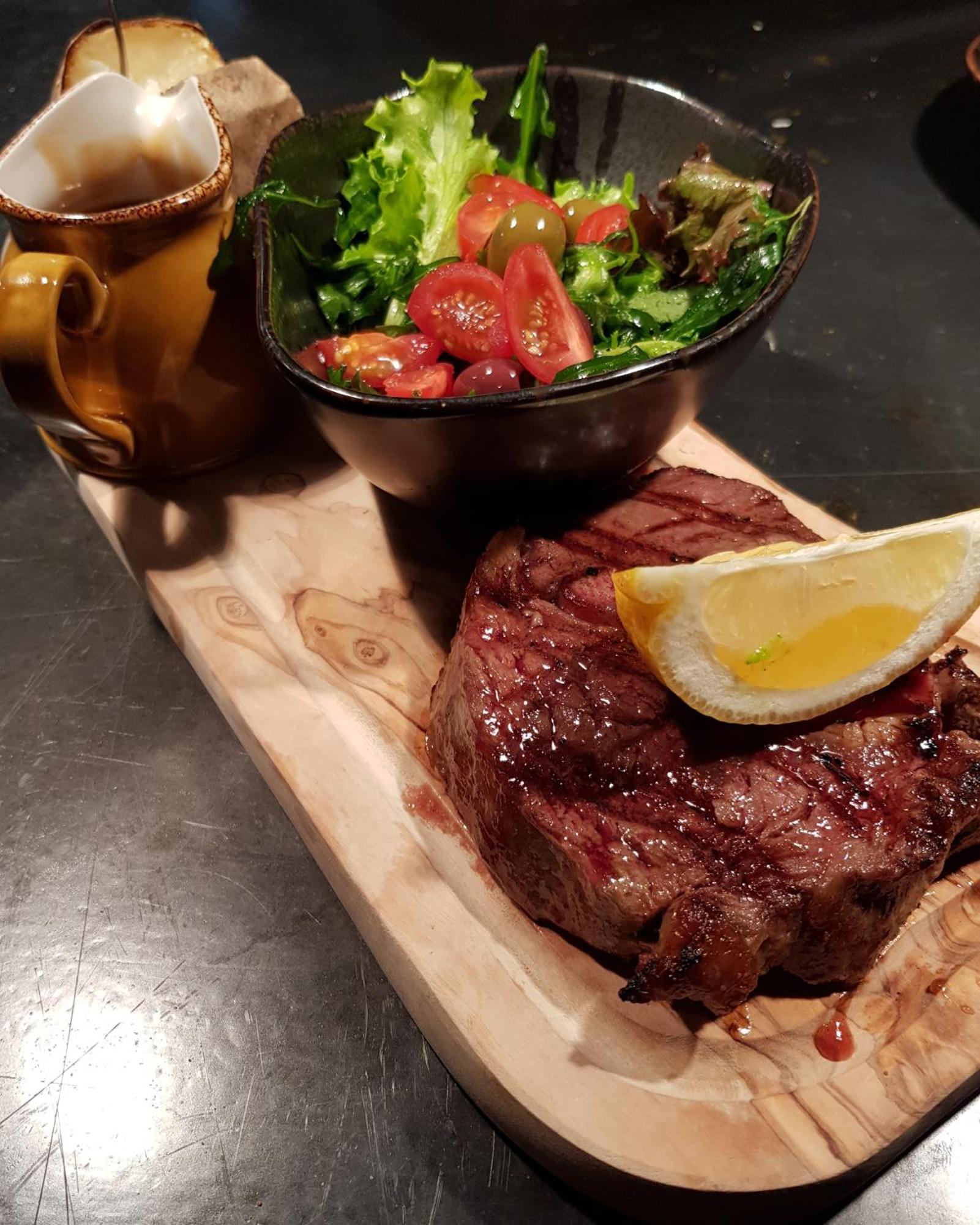 호텔 발라스캬울브 에질스타지르 외부 사진
