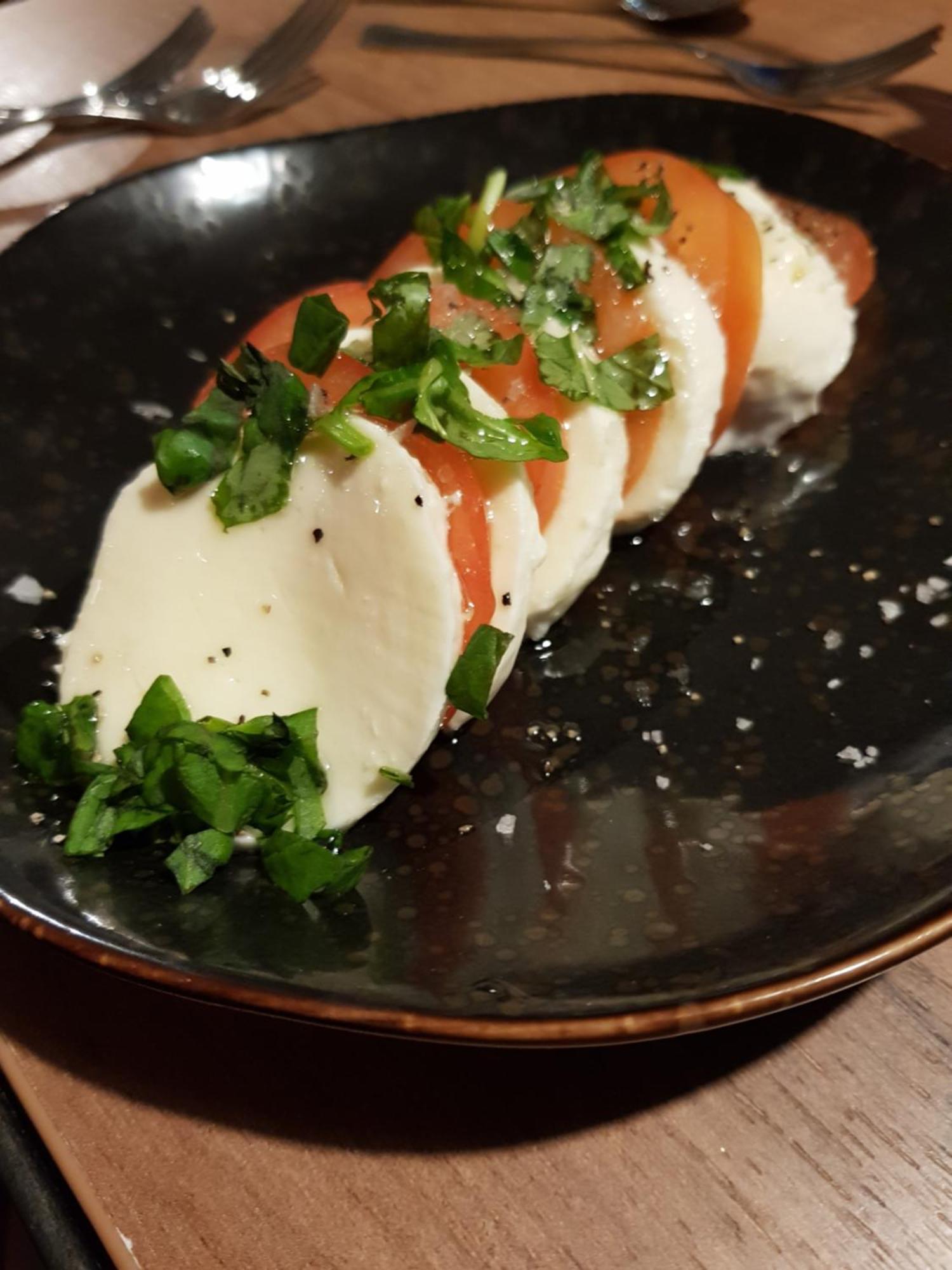 호텔 발라스캬울브 에질스타지르 외부 사진